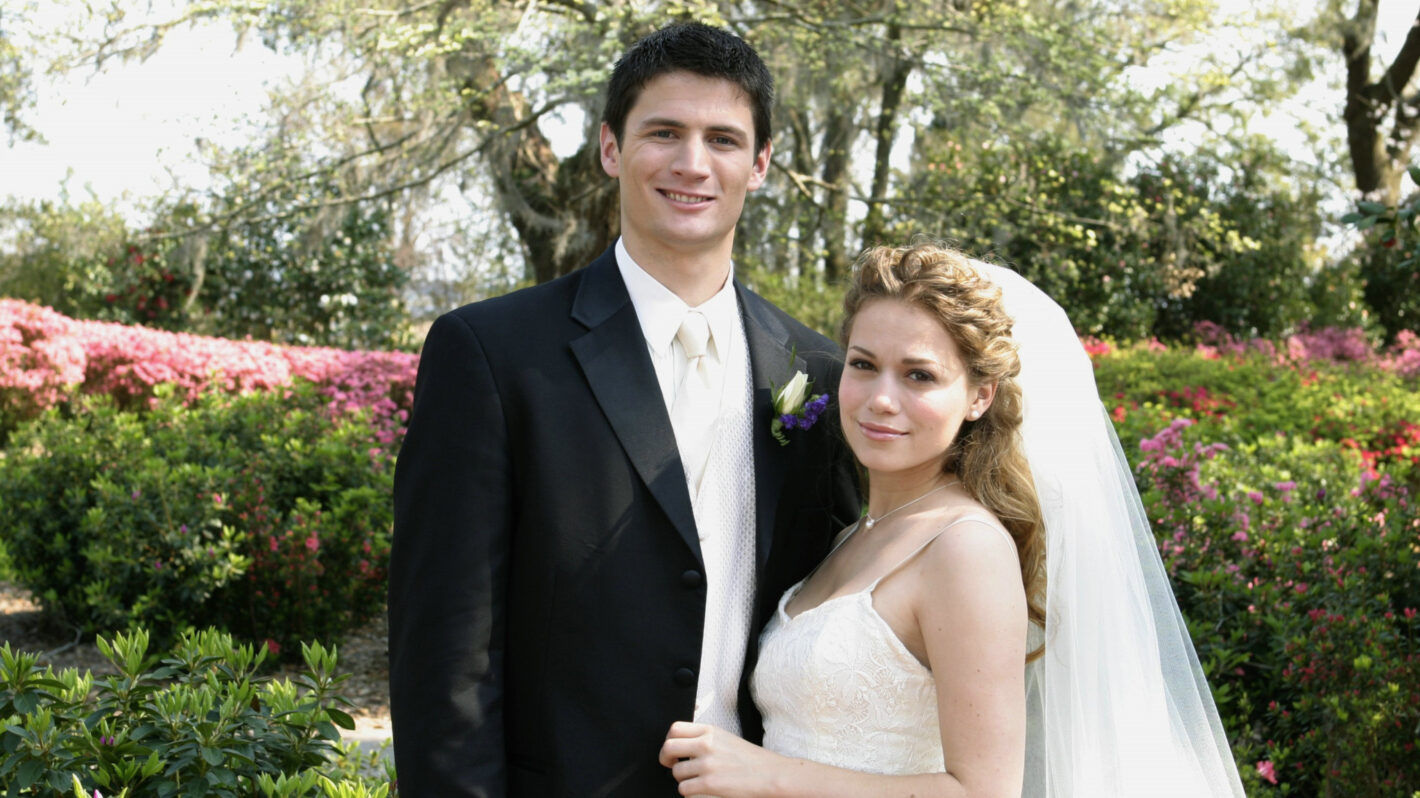 One Tree Hill - Bethany Joy Lenz, James Lafferty